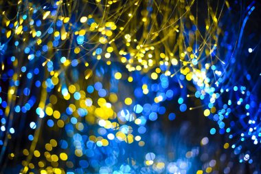 Arka plan fantezi bokeh doku mor neon ve altın rengi. Moda Noel arka plan.