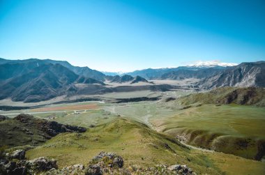 Dağ manzaraları Chui sistemi, altay. Vadi Chuya. Petroglyphic karmaşık Kalbak-Tash
