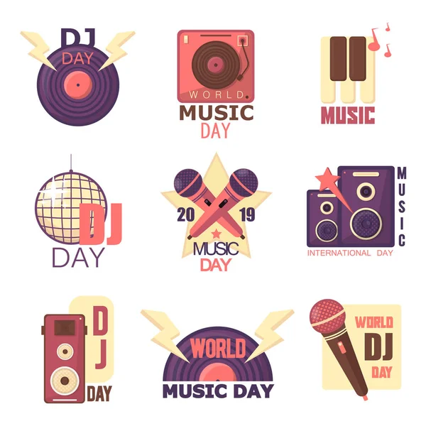 世界 dj 日一套矢量复古标志, 标签徽章和音乐的标志。乙烯基, 麦克风, 耳机对象复古风格. 免版税图库矢量图片
