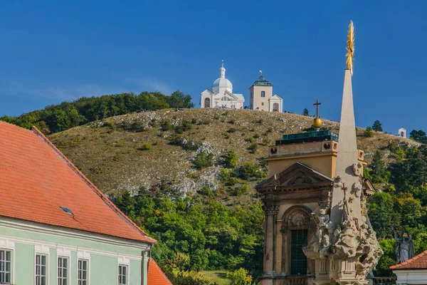 South Moravia Çek Cumhuriyeti Çapraz Şekilde Bir Tepenin Mikulov Kentindeki — Stok fotoğraf