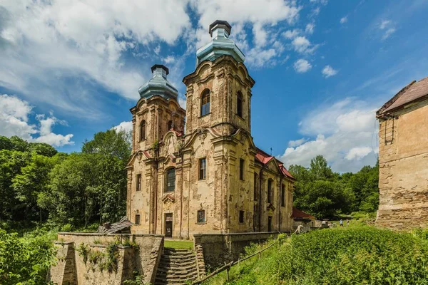 Skoky Zlutice Czech Republic Czerwiec 2019 Barokowy Kościół Nawiedzenia Nmp — Zdjęcie stockowe