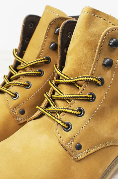 Μπότες Εργασίας Γκρο Πλαν Κίτρινο Ανδρών Από Φυσικό Nubuck Δέρμα — Φωτογραφία Αρχείου