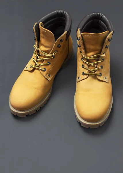 Μπότες Ανδρικά Κίτρινο Εργασίας Από Φυσικό Nubuck Δέρμα Γκρι Και — Φωτογραφία Αρχείου