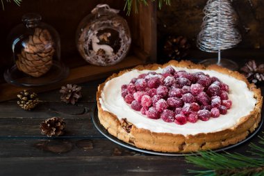 Yeni yıl tablo için krem peynirli kızılcık beze