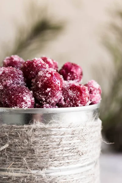 Cranberries Cristalizadas Fundo Ramos Abeto — Fotografia de Stock