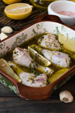 Limon-şarap soslu tavuk ızgara