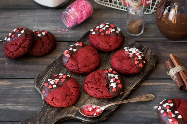 Cookies Red Velvet Chocolate Glaze Decor Sugar Hearts Valentine Day — Stock Photo, Image