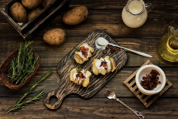 Aperitivo Papas Horno Con Tocino Yogur Fresco — Foto de Stock