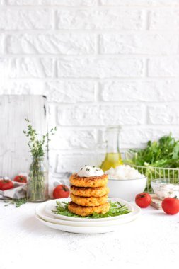 Lor Peyniri ve Kekikli Sebzeli Pirinç pirzolaları