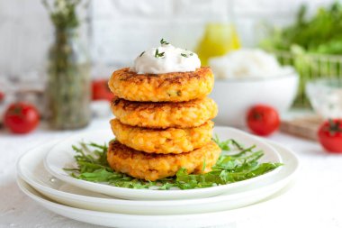 Lor Peyniri ve Kekikli Sebzeli Pirinç pirzolaları