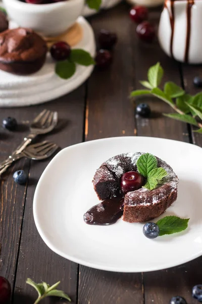 Geleneksel Fransız tatlısı - Çikolatalı fondan