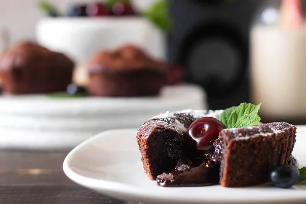 Geleneksel Fransız tatlısı - Çikolatalı fondan