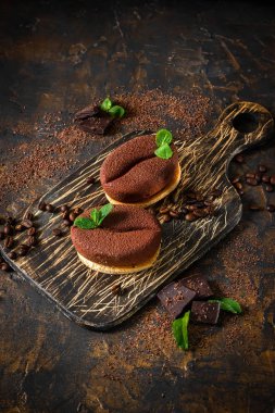 Çikolata ve kahve çekirdeği kek