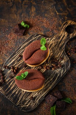 Çikolata ve kahve çekirdeği kek