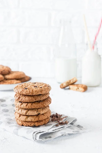 Çikolata ile klasik yulaf ezmesi çerezleri