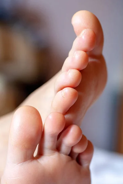 Dedos de los hombres, uñas de los pies saludables — Foto de Stock