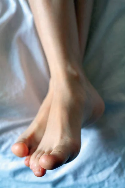 Dedos de los hombres, uñas de los pies saludables — Foto de Stock