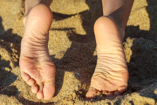 Ноги Молодой Девушки Здоровы Красивы Ухоженные Пальцы Ногах Концепция Медицинских — стоковое фото