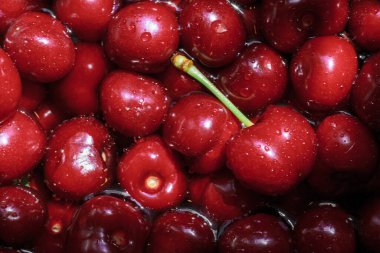 Akşam yemeği peçetesi ve yaz havlusu için harika, olgun, kırmızı, tatlı, yakın plan.