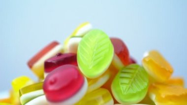 Döndür görüntüleri parlak lezzetli renkli marmelat jöle şekerler