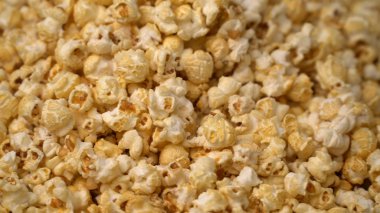 Karamelli patlamış mısır arka kapatmak