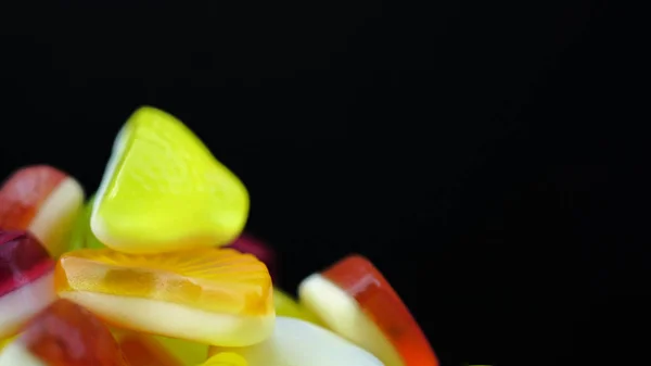 Jasne smaczna Marmolada kolorowe cukierki-pralinki. — Zdjęcie stockowe