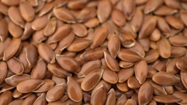 arka plan dönen birçok keten tohumu