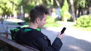 Bagpack Sipariş Bekliyor ile Gıda Dağıtım Kurye