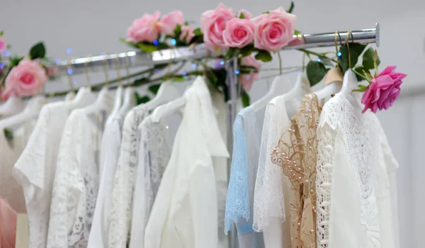 Few Beautiful Wedding Bridesmaid Evening Dresses Ball Gown Hanger Bridal — Stock Photo, Image