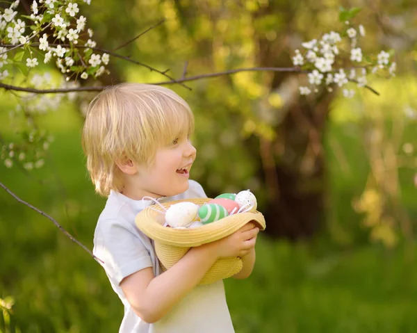 Cute Little Boy Hunts Easter Egg Spring Park Traditional Easter — Stock Photo, Image
