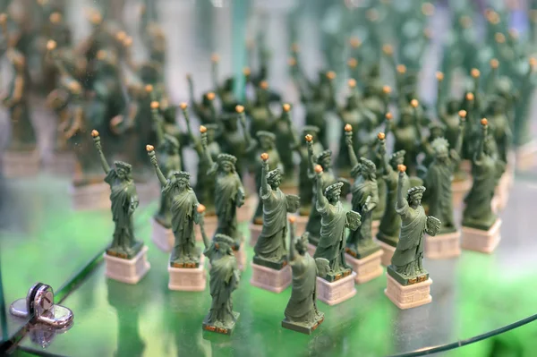 Abd'nin New York kentinde ki ünlü heykel heykeliNin heykeltıraşları