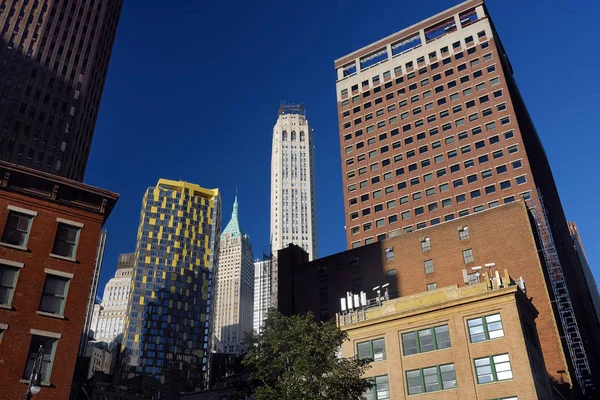 Muur van New York wolkenkrabbers. Manhattan. — Stockfoto