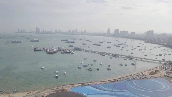 パタヤ市の空撮は有名な海のスポーツ ナイトライフ エンターテイメント — ストック写真