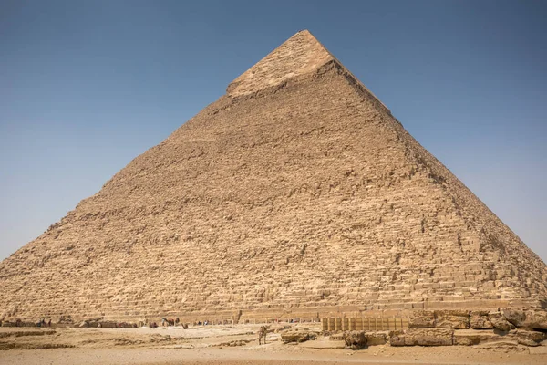 Giza Mısır Mavi Gökyüzü Olan Büyük Piramit — Stok fotoğraf
