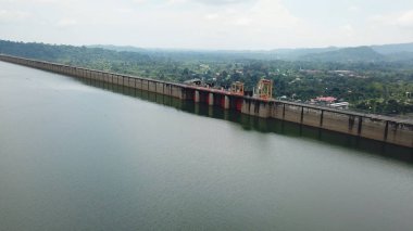 Khun Dan Prakan Chon Barajı Nakhon Nayok, Tayland için havadan görünümü