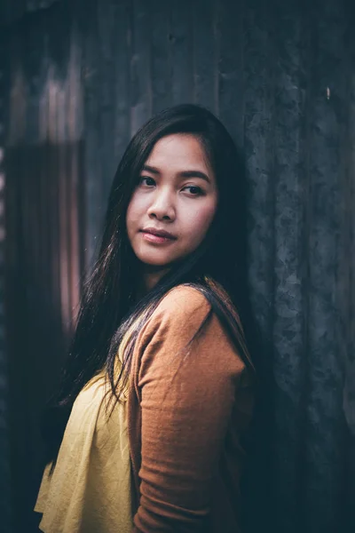 Livre Retrato Triste Asiático Adolescente Menina — Fotografia de Stock