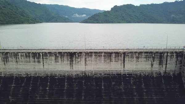 Khun Dan Prakan Chon Dam in Nakhon Nayok,Thailand — Stock Photo, Image