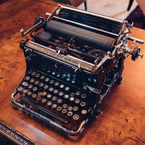 Old vintage typewriter — Stock Photo, Image
