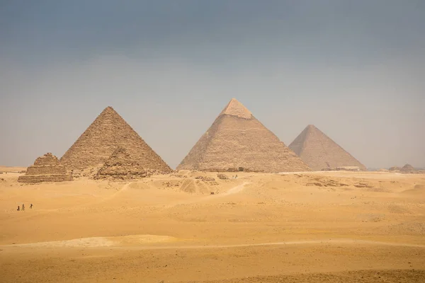 The Great pyramid with blue sky — Stock Photo, Image