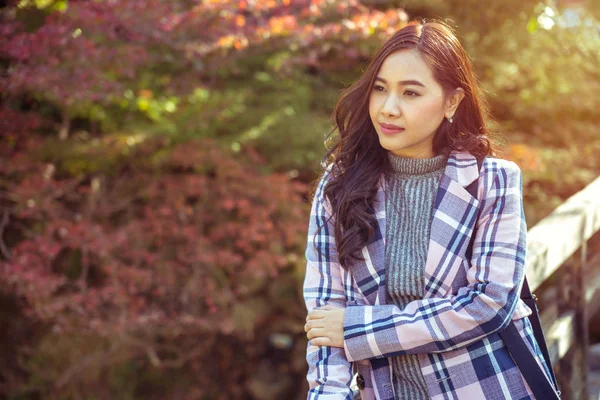 Porträt junger asiatischer Mädchen — Stockfoto