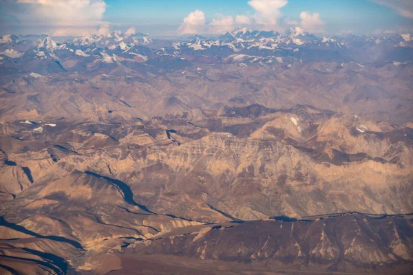 Himalaya-bergen på moln — Stockfoto