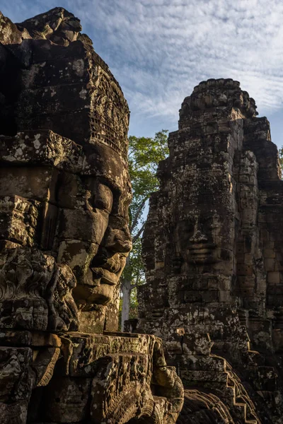 Antik Taş Bayon Tapınağına Bakıyor Angkor Wat Siyam Reap Kamboçya — Stok fotoğraf