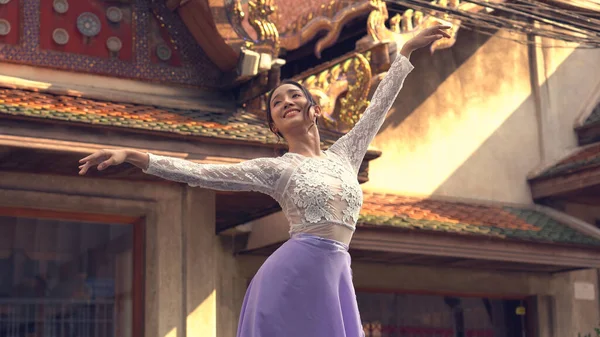 泰国曼谷大街上跳舞的年轻美丽的芭蕾舞演员 — 图库照片