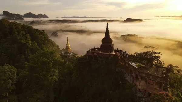 Wat Khao Nai Luang Dharma Park Soluppgång Surat Thani Thailand — Stockfoto