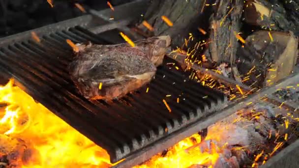 Marhahús steak főtt grill szikra. Marhahús borda grill