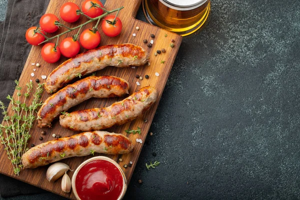 Fried Sausages Sauces Herbs Wooden Serving Board Great Beer Snack — Stock Photo, Image