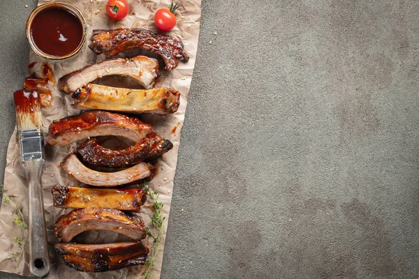 Fechar Costelas Porco Grelhadas Com Molho Churrasco Caramelizadas Mel Lanche — Fotografia de Stock