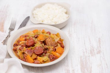 tipik Portekizce çanak feijoada transmontana