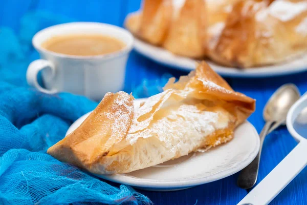 Portekizce şekerli tatlı kahve ile