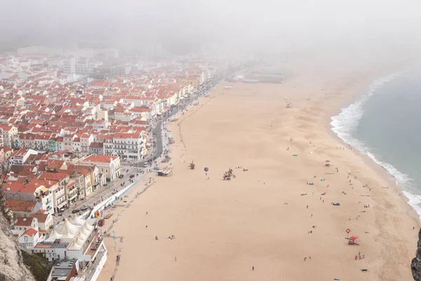 对葡萄牙城市纳扎雷和海洋的看法 — 图库照片